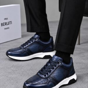 * ✨ Design élégant et haut de gamme
* 💙 bleu effet cuir
* 👌 Finition soignée et détails perforés
* 🪢 Fermeture à lacets
* 🦶 Semelle épaisse avec bonne adhérence
* 🤝 Modèle confortable pour une utilisation quotidienne
* 👔 Facile à porter avec un pantalon, un jean ou une tenue habillée