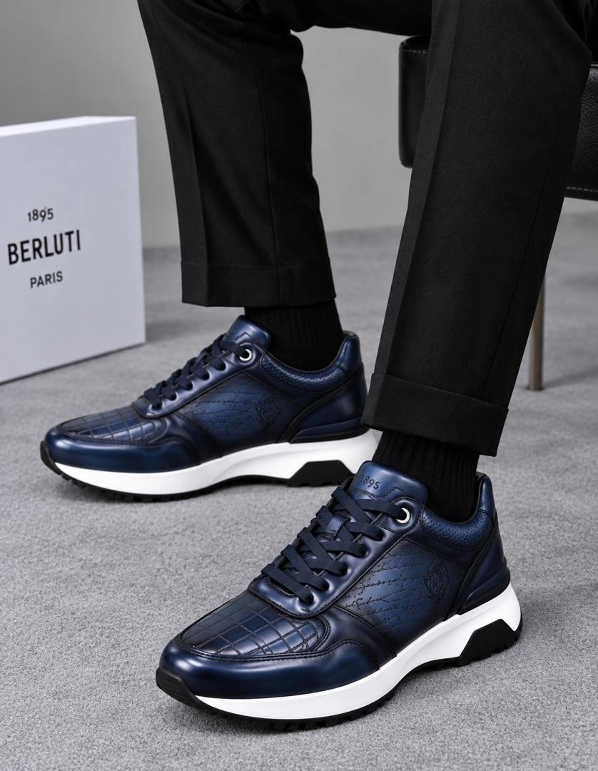 * ✨ Design élégant et haut de gamme
* 💙 bleu effet cuir
* 👌 Finition soignée et détails perforés
* 🪢 Fermeture à lacets
* 🦶 Semelle épaisse avec bonne adhérence
* 🤝 Modèle confortable pour une utilisation quotidienne
* 👔 Facile à porter avec un pantalon, un jean ou une tenue habillée