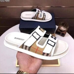 🔥 SANDALES DISPONIBLES 🔥  ✨ Qualité supérieure 100 % 👞 Matière : cuir 💎 Finition élégante, confortable et résistante 📏 Pointures disponibles : 40 à 45  👉 Messieurs, faites votre choix dès maintenant ! 📦 Disponible en quantité limitée — passez votre commande rapideme