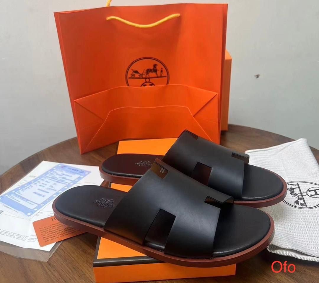 🔥 SANDALES DISPONIBLES 🔥 ✨ Qualité supérieure 100 % 👞 Matière : cuir 💎 Finition élégante, confortable et résistante 📏 Pointures disponibles : 40 à 45 👉 Messieurs, faites votre choix dès maintenant ! 📦 Disponible en quantité limitée — passez votre commande rapideme