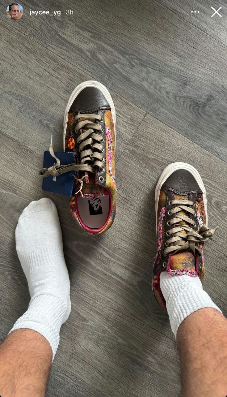 Disponible vans old
Pointure 39@45 – Image 3