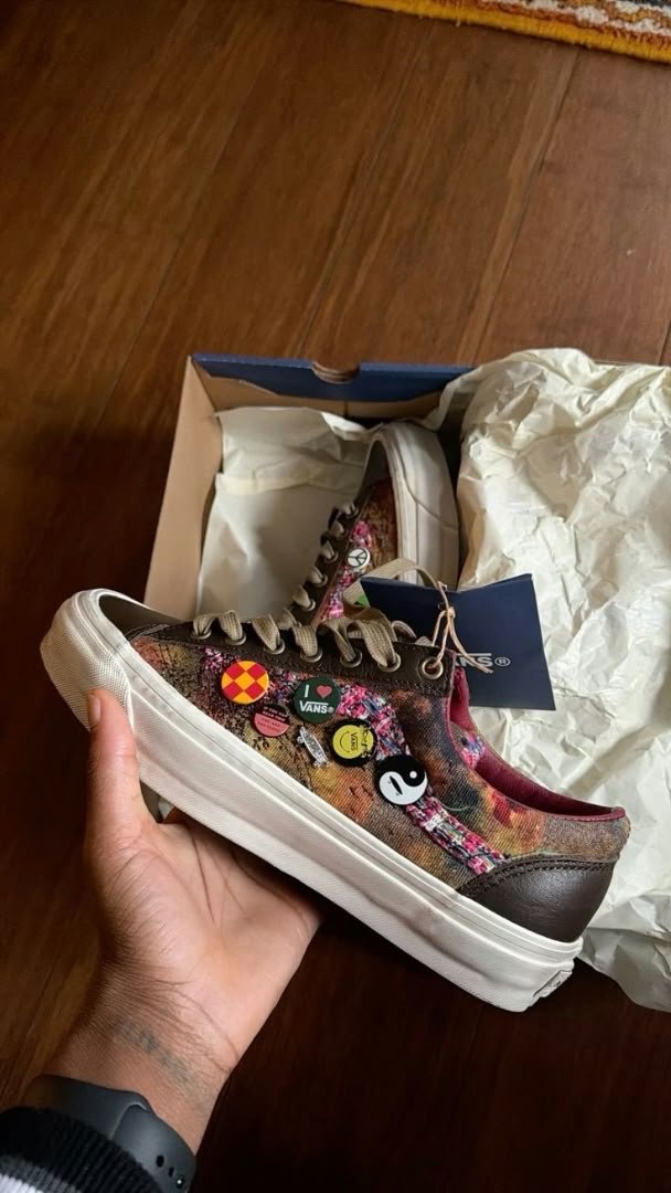 Disponible vans old
Pointure 39@45 – Image 5