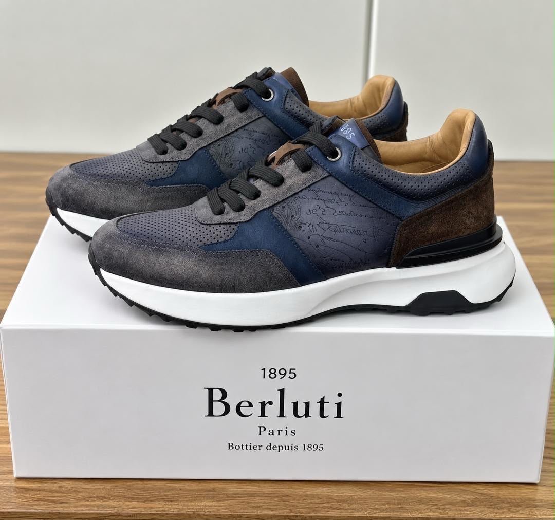 * ✨ Design élégant et haut de gamme
🐺 la gris couleffet cuir
* 👌 Finition soignée et détails perforés
* 🪢 Fermeture à lacets
* 🦶 Semelle épaisse avec bonne adhérence
* 🤝 Modèle confortable pour une utilisation quotidienne
* 👔 Facile à porter avec un pantalon, un jean ou une tenue habillée