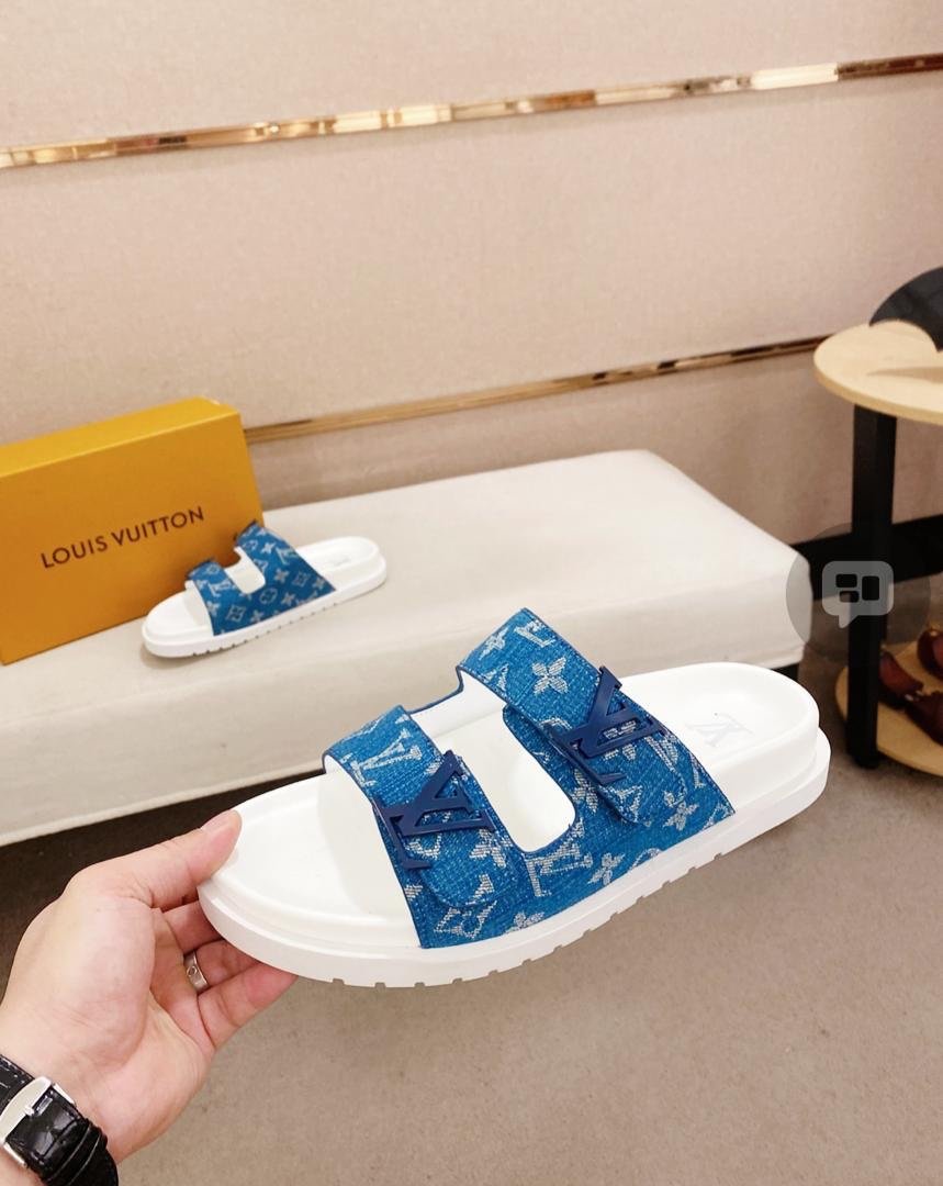 🔥 SANDALES DISPONIBLES 🔥 ✨ Qualité supérieure 100 % 👞 Matière : cuir 💎 Finition élégante, confortable et résistante 📏 Pointures disponibles : 40 à 45 👉 Messieurs, faites votre choix dès maintenant ! 📦 Disponible en quantité limitée — passez votre commande rapideme – Image 2